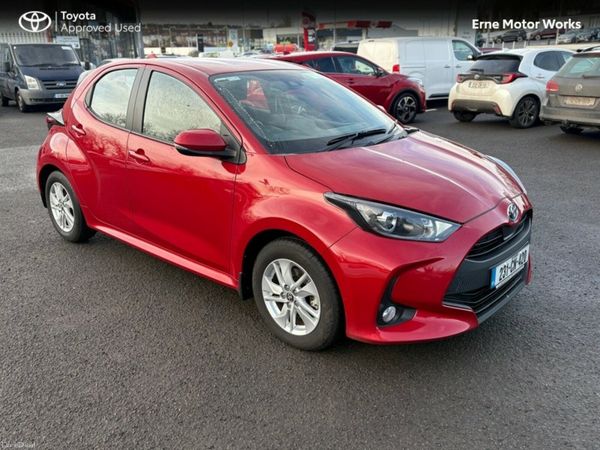 Toyota Yaris Hatchback, Petrol Hybrid, 2023, Red