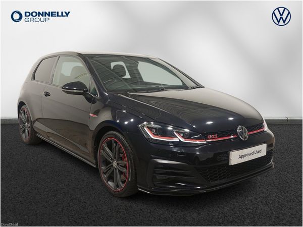 Volkswagen Golf Hatchback, Petrol, 2019, Red
