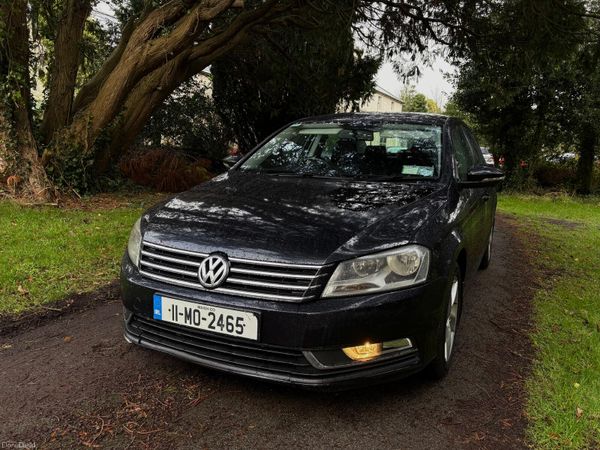 Volkswagen Passat Saloon, Diesel, 2011, Black