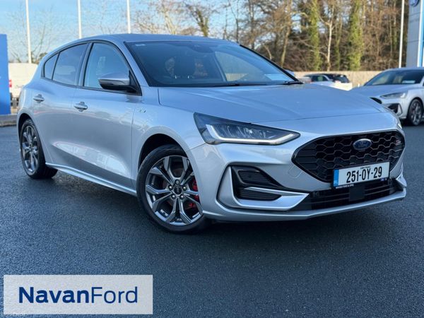 Ford Focus Hatchback, Petrol Hybrid, 2025, Silver