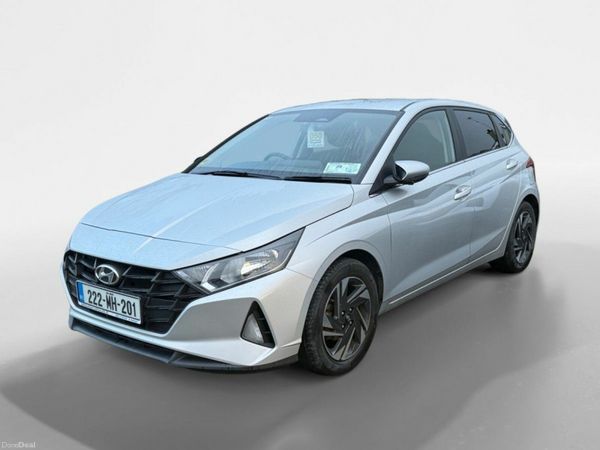 Hyundai i20 Hatchback, Petrol, 2022, Silver