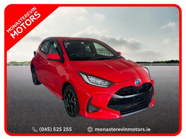Toyota Yaris Hatchback, Petrol Hybrid, 2024, Red