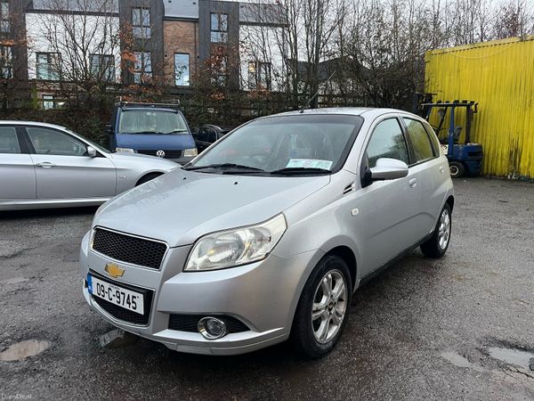 Chevrolet Aveo Hatchback, Petrol, 2009, Silver