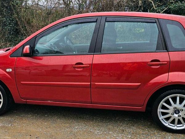 Ford Fiesta Hatchback, Petrol, 2008, Red