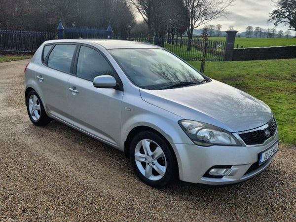 Kia Ceed MPV, Diesel, 2012, Silver