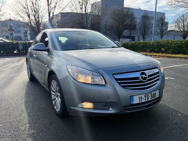 Opel Insignia Hatchback, Diesel, 2011, Silver