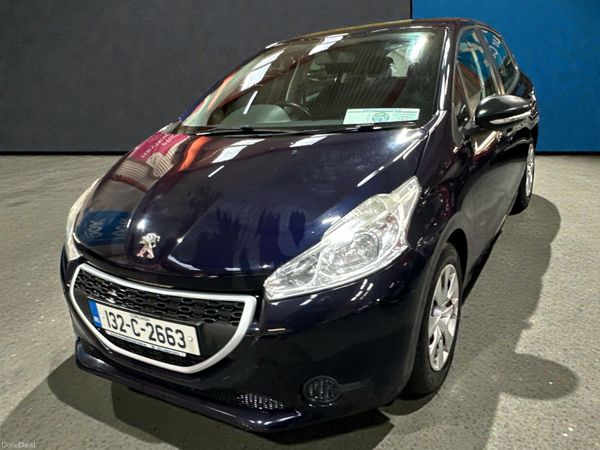 Peugeot 208 Hatchback, Diesel, 2013, Blue
