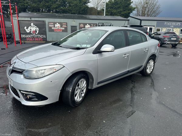Renault Fluence Saloon, Diesel, 2015, Silver