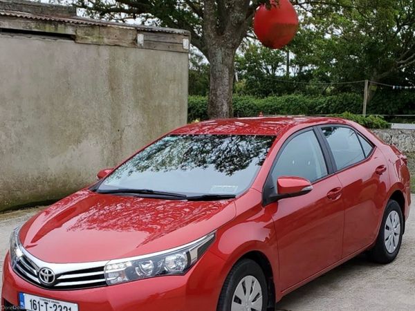 Toyota Corolla Saloon, Diesel, 2016, Red