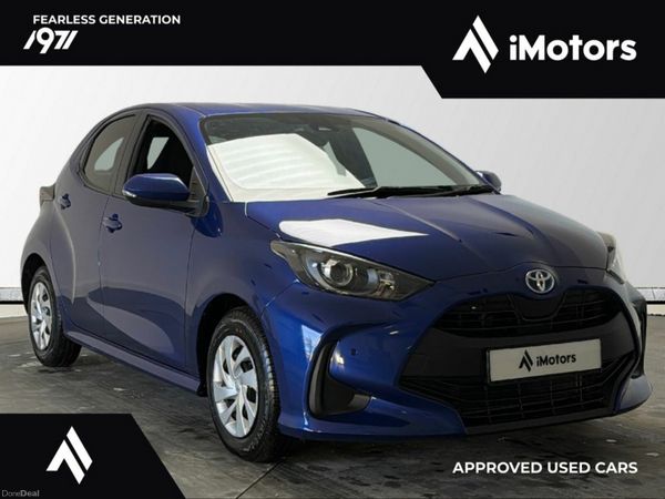 Toyota Yaris Hatchback, Petrol Hybrid, 2021, Blue