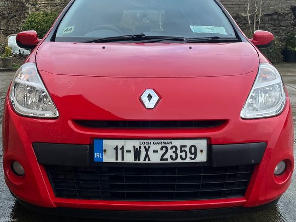 Renault Clio Hatchback, Ethanol Petrol, 2011, Red