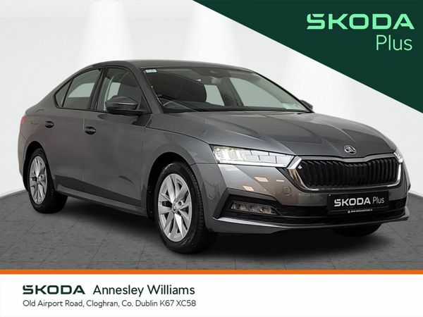 Skoda Octavia Saloon, Petrol, 2023, Grey