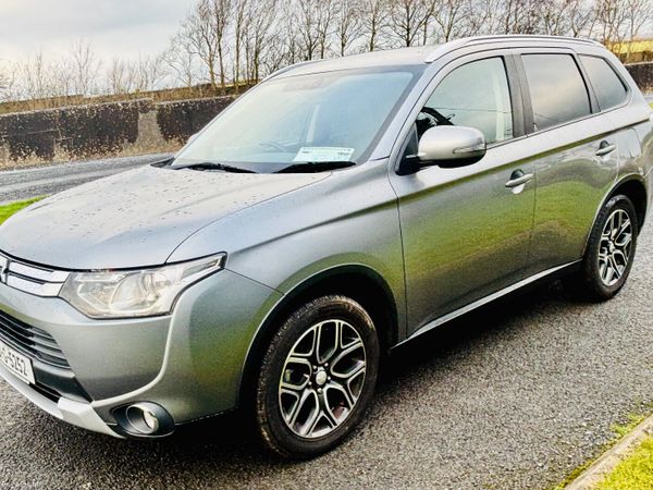 Mitsubishi Outlander SUV, Diesel, 2015, Grey