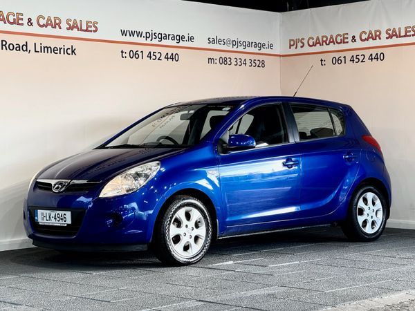 Hyundai i20 Hatchback, Petrol, 2011, Blue