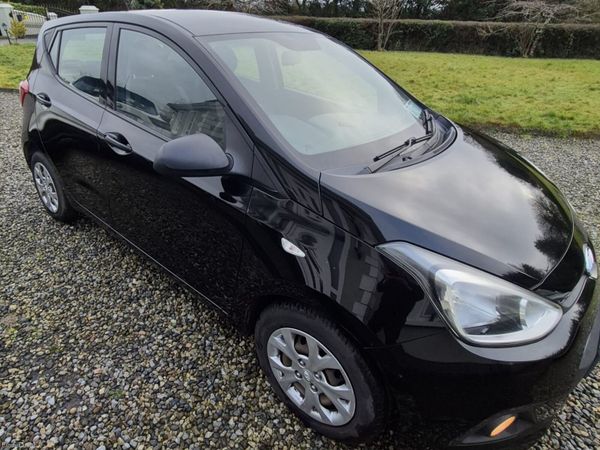 Hyundai i10 Hatchback, Petrol, 2015, Black