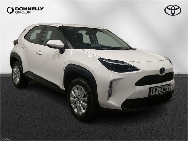 Toyota Yaris Cross Estate, Petrol Hybrid, 2022, White