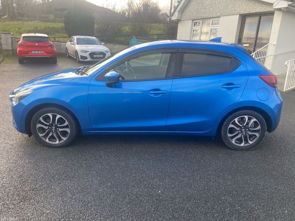Mazda Demio MPV, Diesel, 2017, Blue