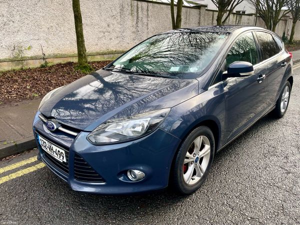 Ford Focus Hatchback, Petrol, 2013, Grey