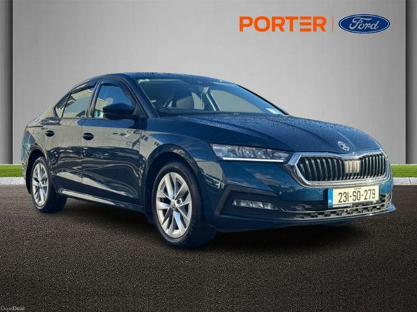 Skoda Octavia Saloon, Petrol, 2023, Blue