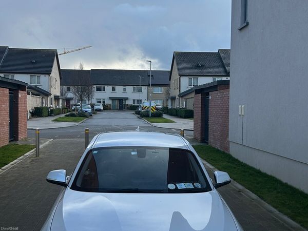 BMW 1-Series Hatchback, Petrol, 2014, White