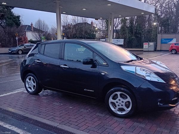 Nissan Leaf Hatchback, Electric, 2015, Black
