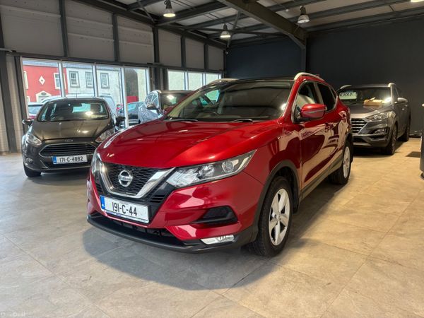 Nissan Qashqai MPV, Diesel, 2019, Red