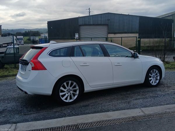 Volvo V60 Estate, Diesel, 2014, White