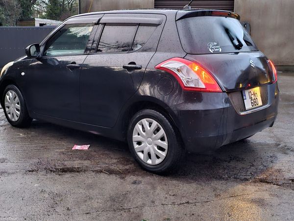 Suzuki Swift Hatchback, Petrol, 2012, Black