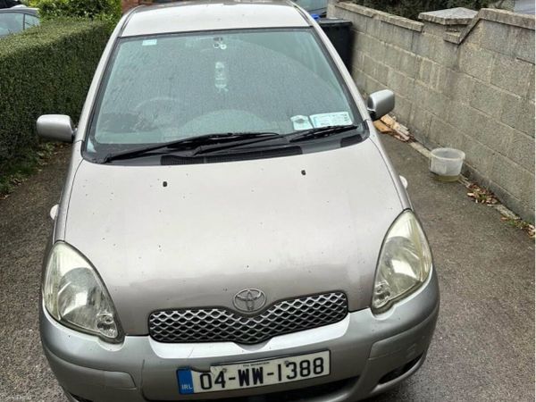 Toyota Yaris Hatchback, Petrol, 2004, Grey