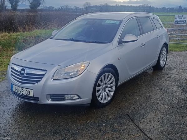 Opel Insignia Estate, Diesel, 2011, Silver