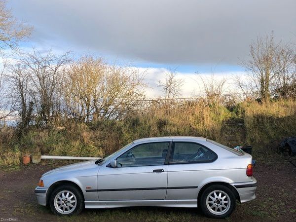 BMW 3-Series Hatchback, Petrol, 2000, Silver