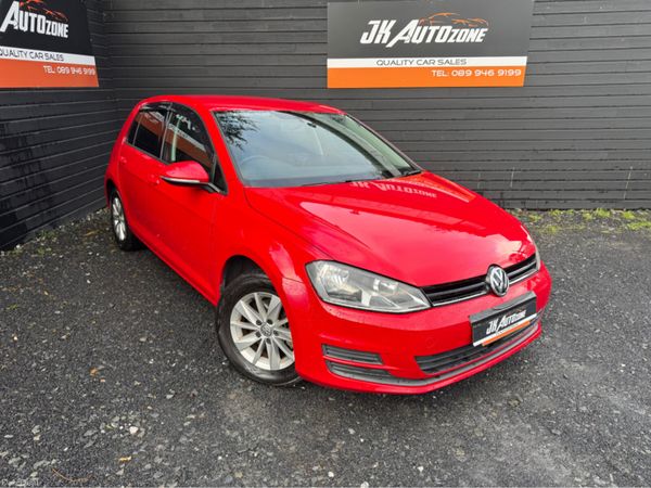 Volkswagen Golf Hatchback, Petrol, 2014, Red