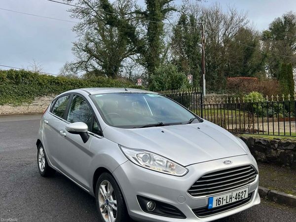 Ford Fiesta Hatchback, Petrol, 2016, Silver