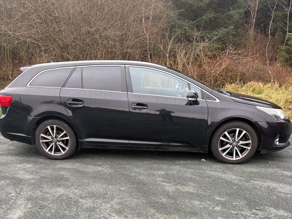 Toyota Avensis Estate, Diesel, 2012, Black