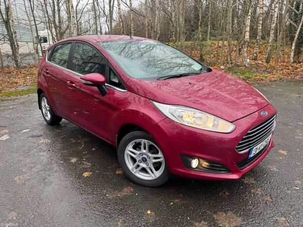 Ford Fiesta Hatchback, Petrol, 2013, Red