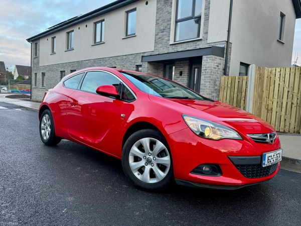 Opel Astra Hatchback, Petrol, 2016, Red