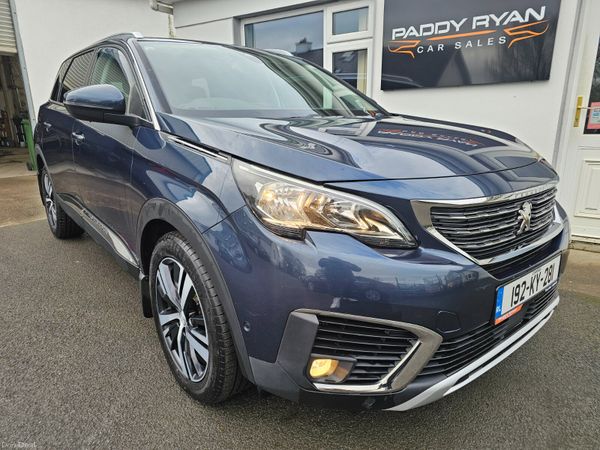 Peugeot 5008 MPV, Diesel, 2019, Blue