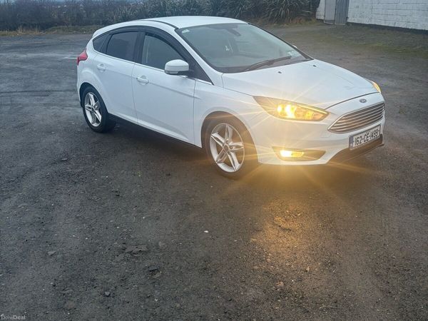 Ford Focus Hatchback, Petrol, 2016, White
