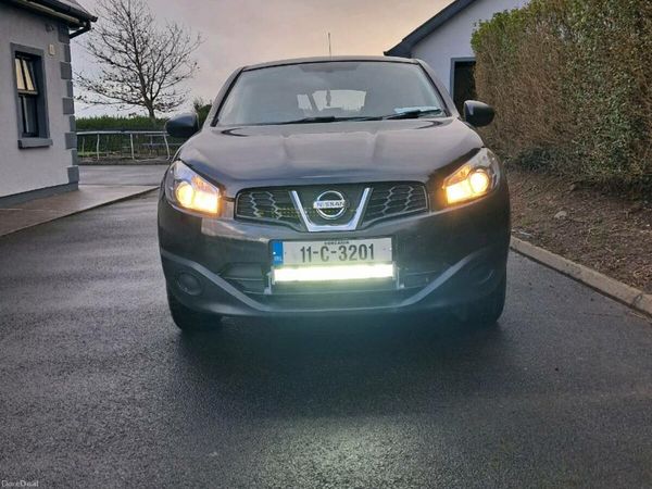 Nissan Qashqai Hatchback, Diesel, 2011, Black