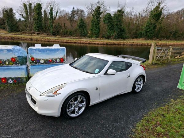 Nissan 370Z Coupe, Petrol, 2009, White