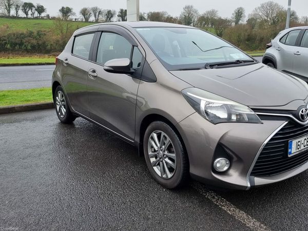 Toyota Yaris Hatchback, Diesel, 2016, Grey