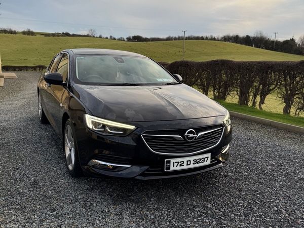 Opel Insignia Hatchback, Diesel, 2017, Black