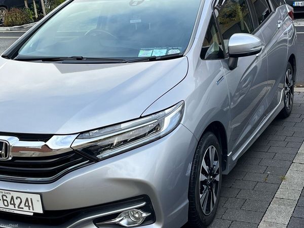Honda Shuttle MPV, Petrol Hybrid, 2017, Silver