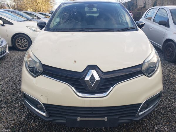 Renault Captur SUV, Petrol, 2015, Beige