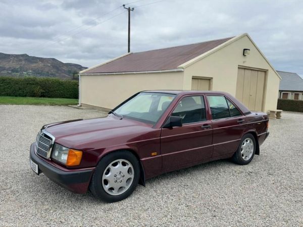 Mercedes-Benz E-Class Saloon, Petrol, 1993, Red