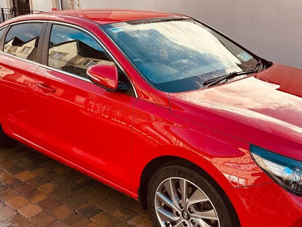 Hyundai i30 Hatchback, Petrol, 2019, Red