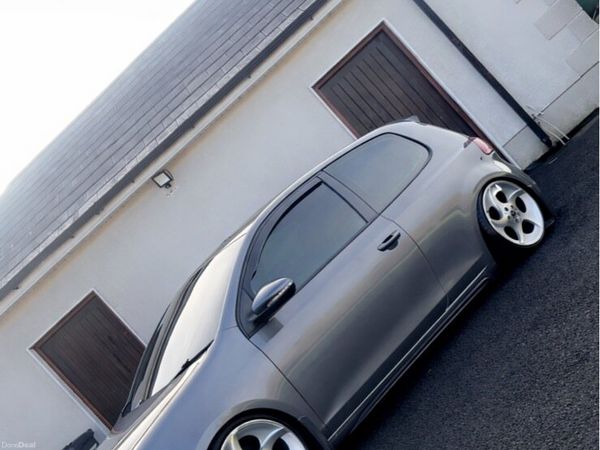 Volkswagen Golf Hatchback, Diesel, 2010, Grey