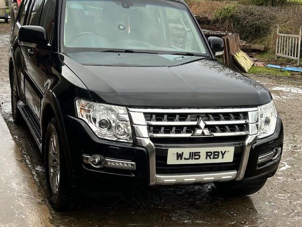Mitsubishi Pajero SUV, Diesel, 2015, Black