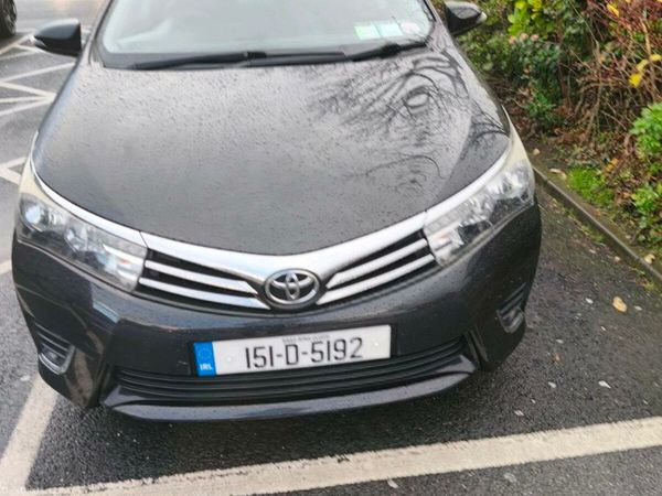 Toyota Corolla Saloon, Petrol, 2015, Black