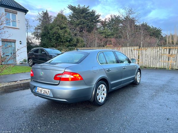 Skoda Superb Saloon, Diesel, 2012, Grey